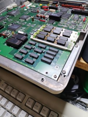 Hyundai SUPER-LT4 – EPROM BIOS (EVEN/ODD), 2xSTM27512