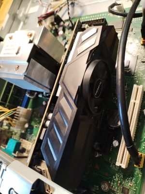 Fujitsu ESPRIMO E700 E90+ jako mały sleeper PC