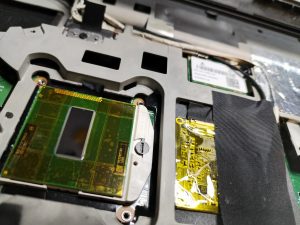 ThinkPad T420i w trakcie modernizacji